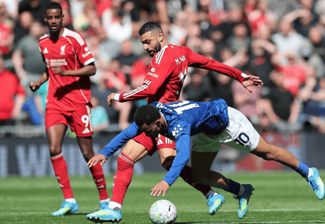 第100分钟绝杀！范戴克绝境爆发：头球破门，利物浦击败埃弗顿